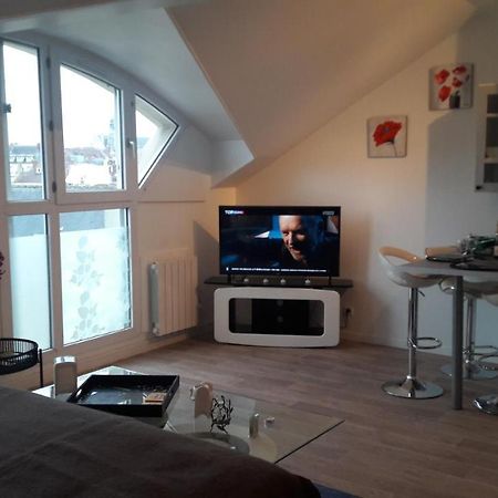 Le Parmentier Apartment Compiegne Exterior photo